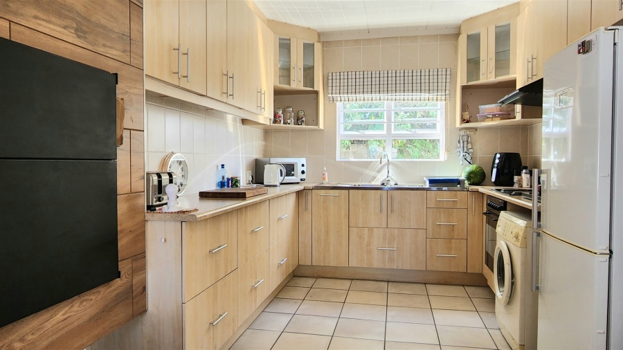 5 Bedroom Property for Sale in Country Club Western Cape